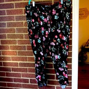 Torrid Linen Joggers, Black Floral, POCKETS!